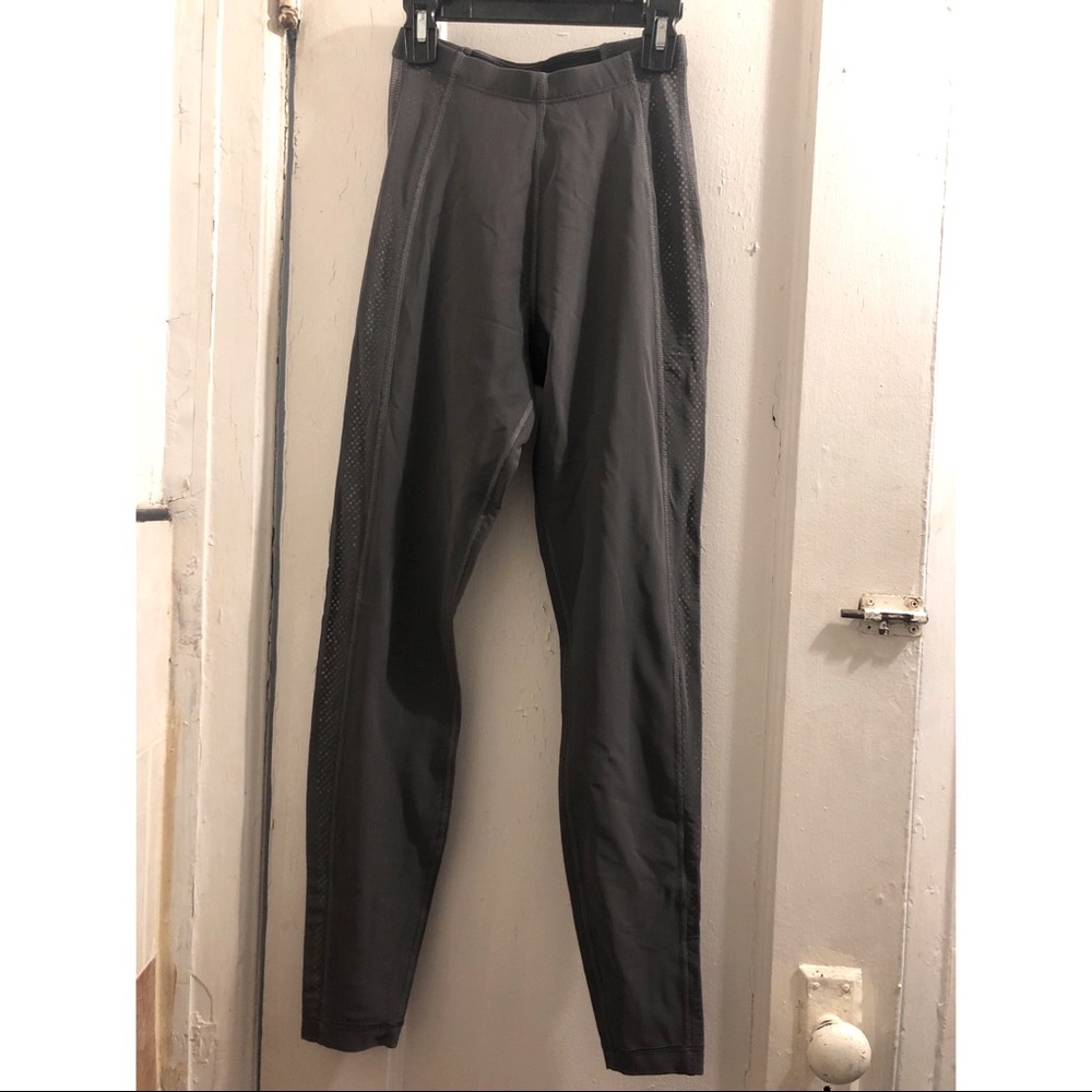 RARE lululemon NYC lab mesh leggings